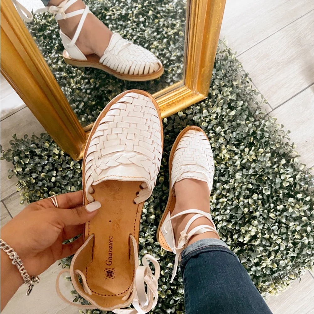 White Guaraxez Sandals
